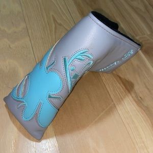 COPY - Like New Bettinardi Queen B putter cover